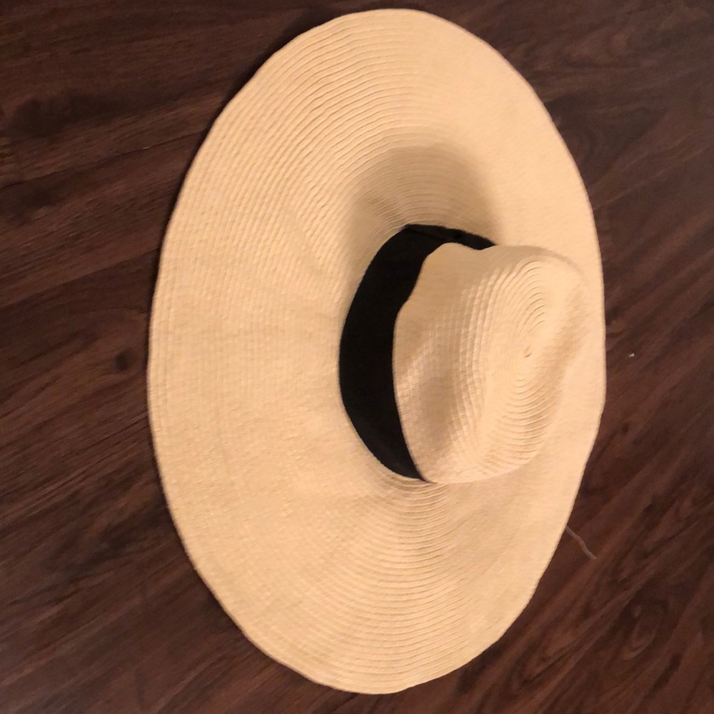 Beach floppy hat